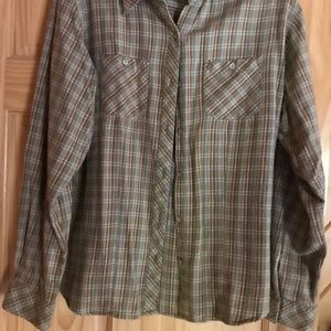Ladies Woolrich Button up long sleeve plaid shirt new